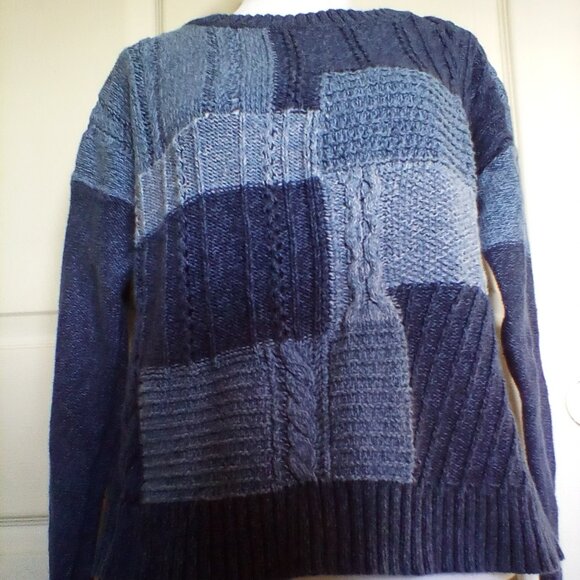 American Eagle Outfitters Sweather - Picture 2 of 3